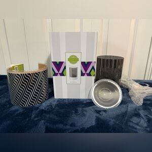 Scentsy Black and White In Motion Warmer